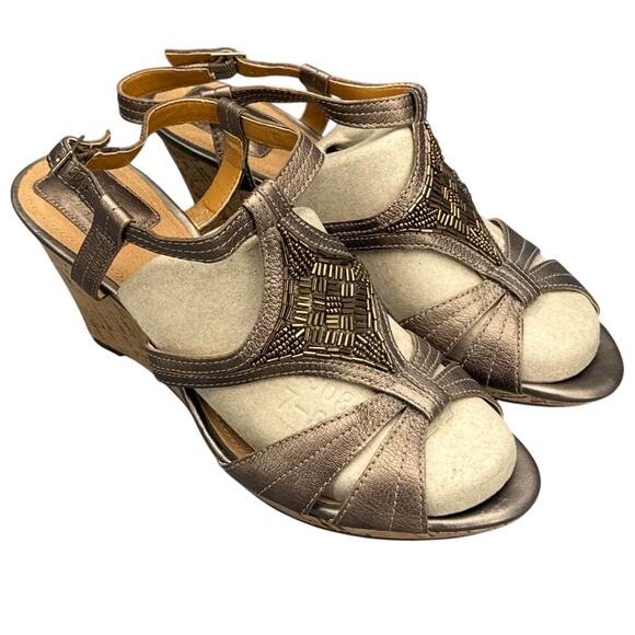 Clarks Bendables Bronze Beaded Slingback Cork Wedge Comfort Sandal Women 9 W - Picture 1 of 9